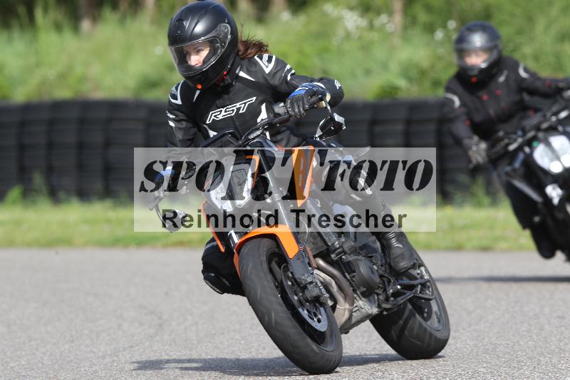 Archiv-2025/10 23.04.2025 Cornu Master School ADR/gruen-vert/4